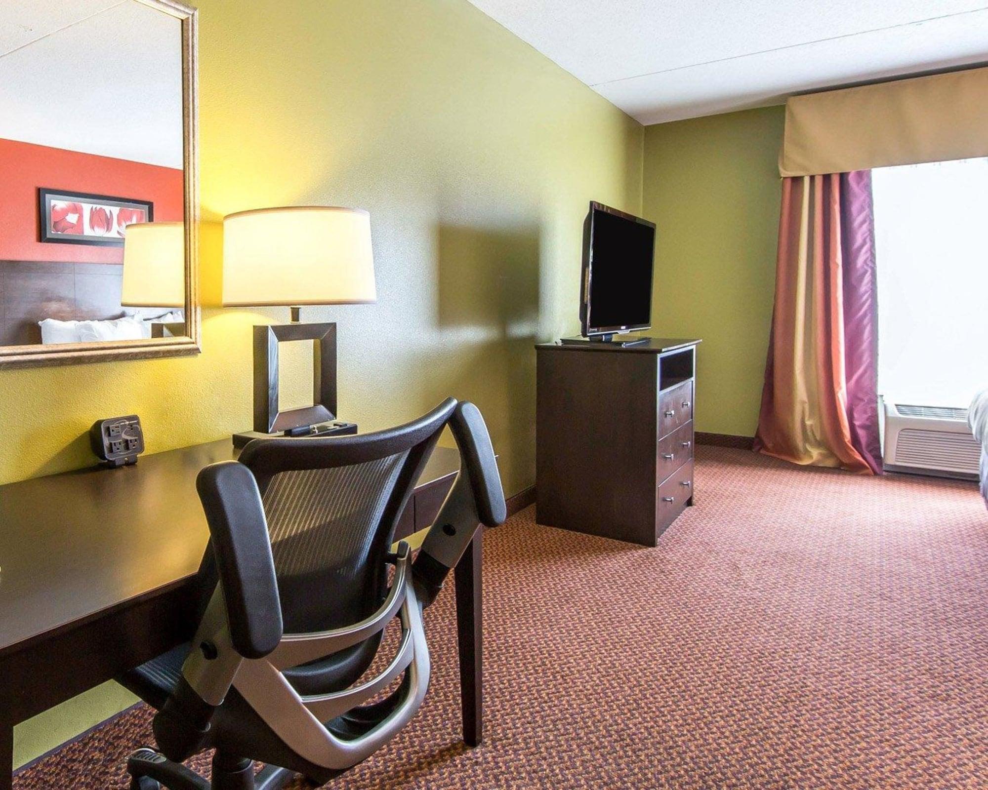 Comfort Suites East Knoxville Eksteriør billede