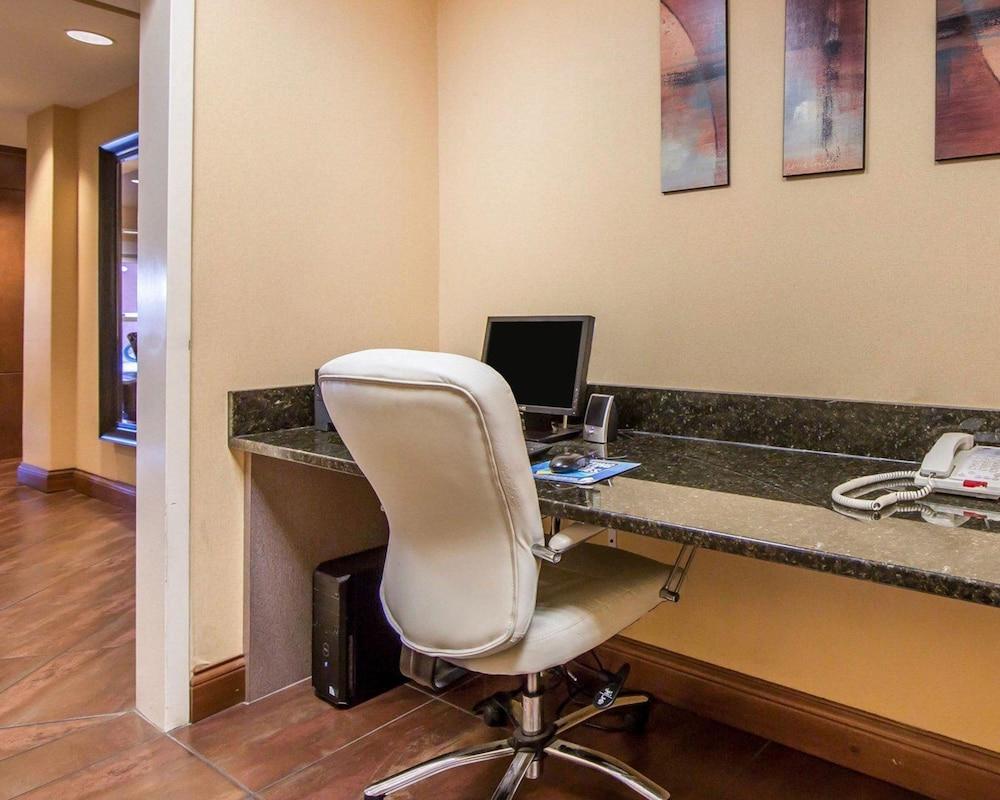 Comfort Suites East Knoxville Eksteriør billede